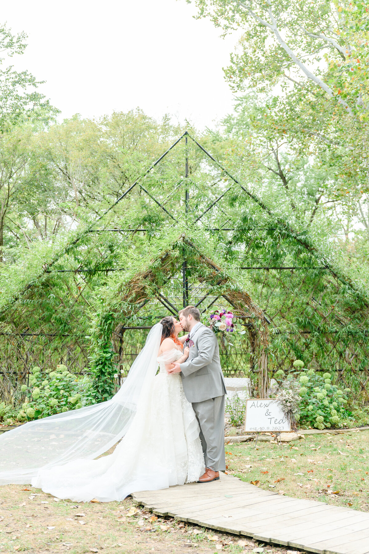 Black Iris Estate, weddings photograph